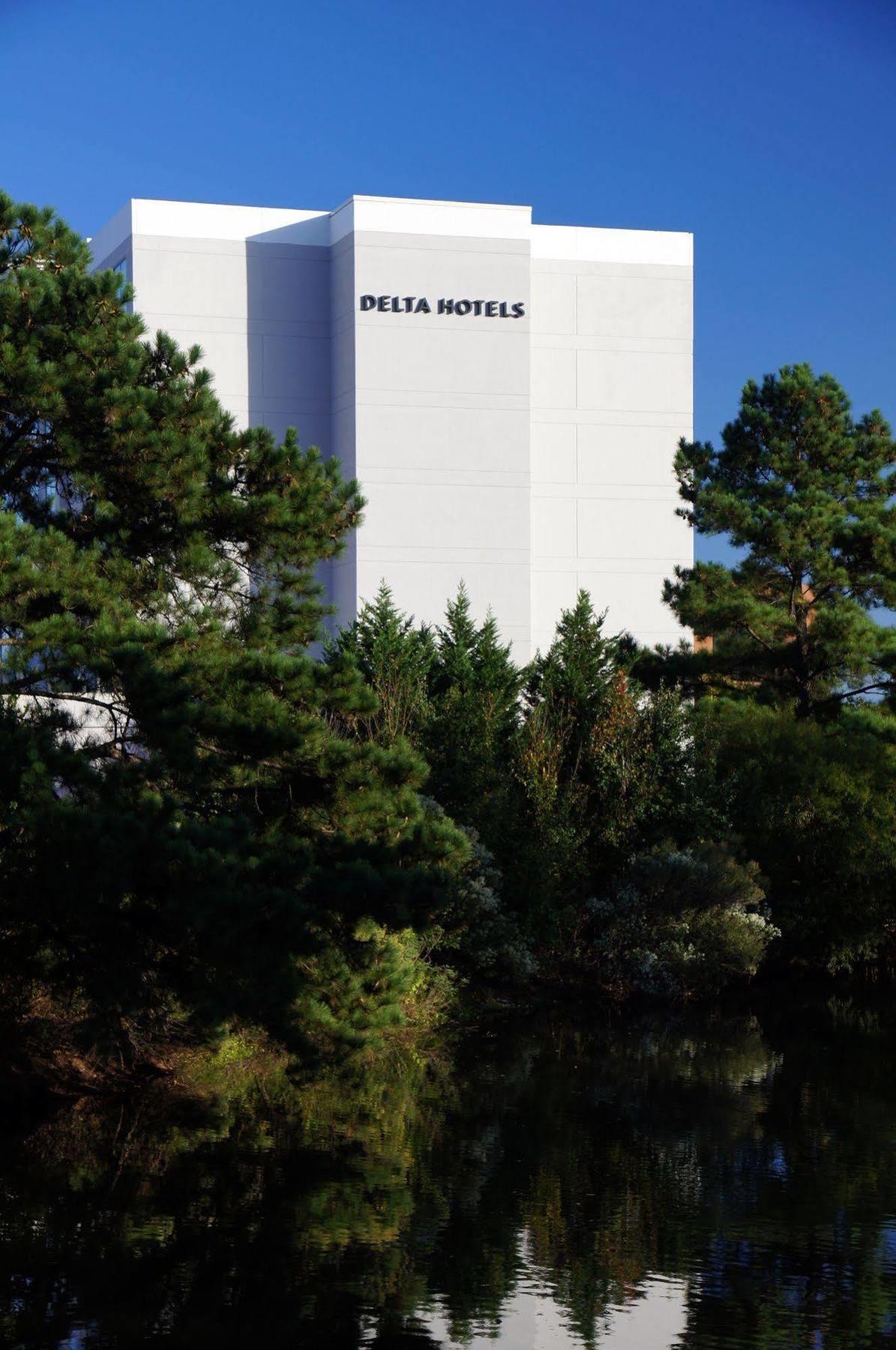 Holiday Inn Chesapeake Exterior foto